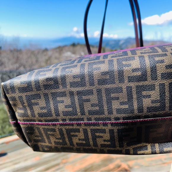 Fendi: Ombré Zucca FF Monogram Tote Bag (Pink) - Picture 10 of 17
